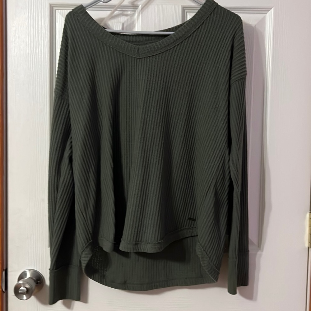 Wide v-neck Hollister sweater